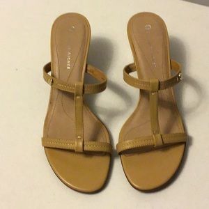 Etienne Aigner heels